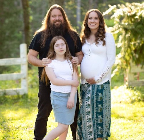 mark-morton-family Mark Morton with his new partner and daughter