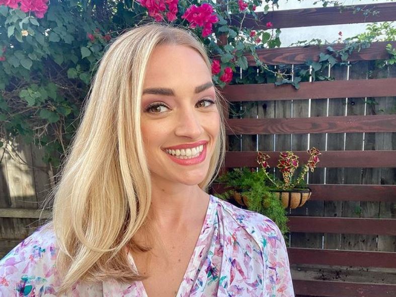 Brianne Howey