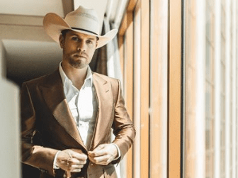 Dustin Lynch