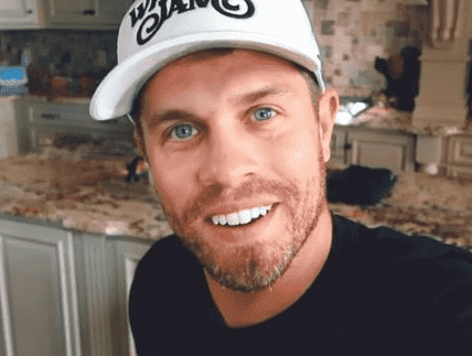 Dustin Lynch