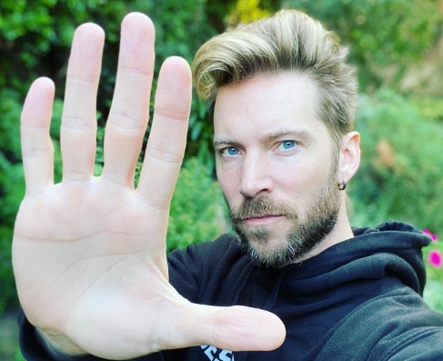 Troy Baker Bio - Net Worth, Wife, Married, Family, Wiki, Height, Now