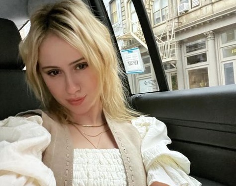 Maria Bakalova Bio - Family, Dating, Boyfriend, Parents, Net Worth, Now