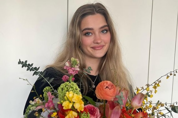 Lizzy Greene Bio - Siblings, Parents, Relationship, Boyfriend, Net ...