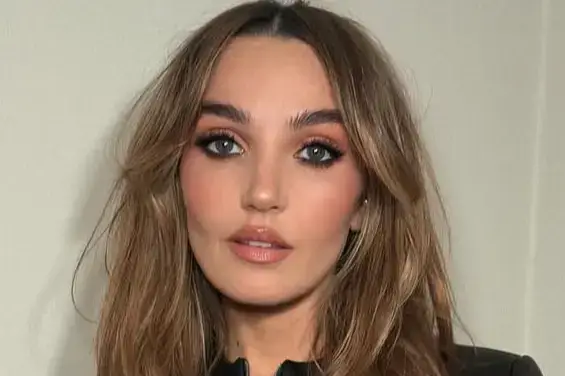 Chloe Fineman