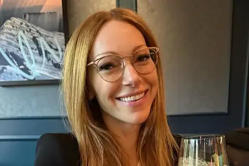 Laura Prepon Wiki, Married, Husband, Children, Net Worth