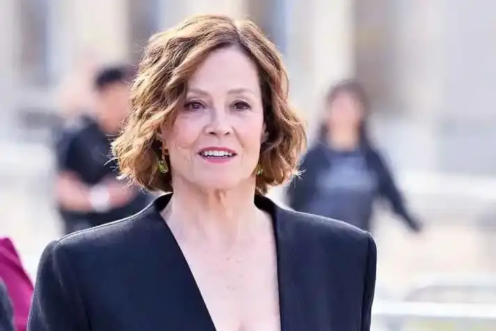 Sigourney Weaver