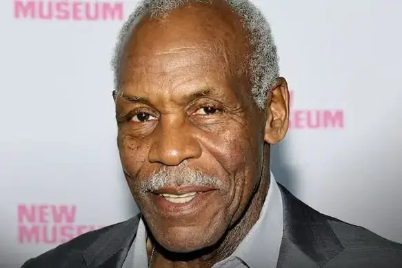 Danny Glover️