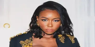 Amanda Warren